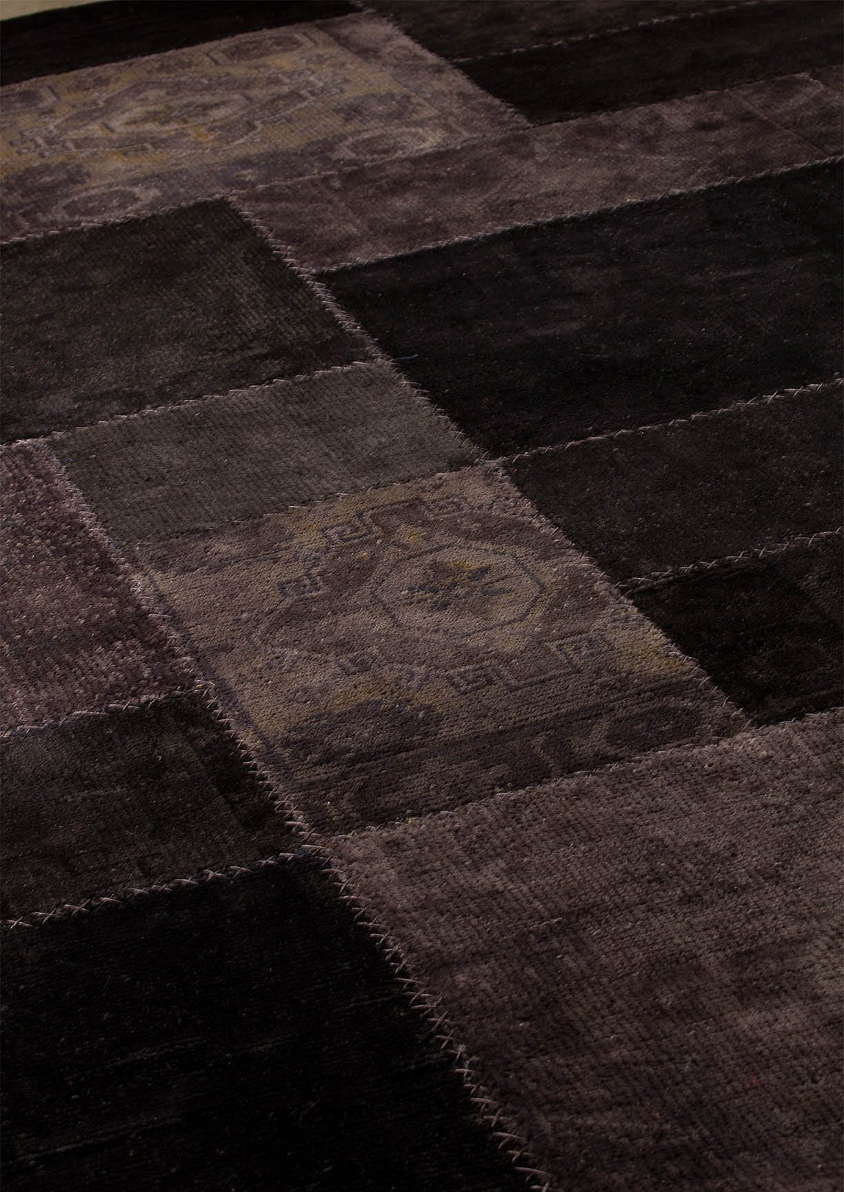 Vintage patchwork luxury Knotted Traditional Renaissance Black/Charcoal Area Rug Carpet - Mat Living